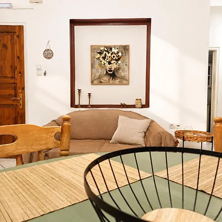 Eva's House * Amarynthos